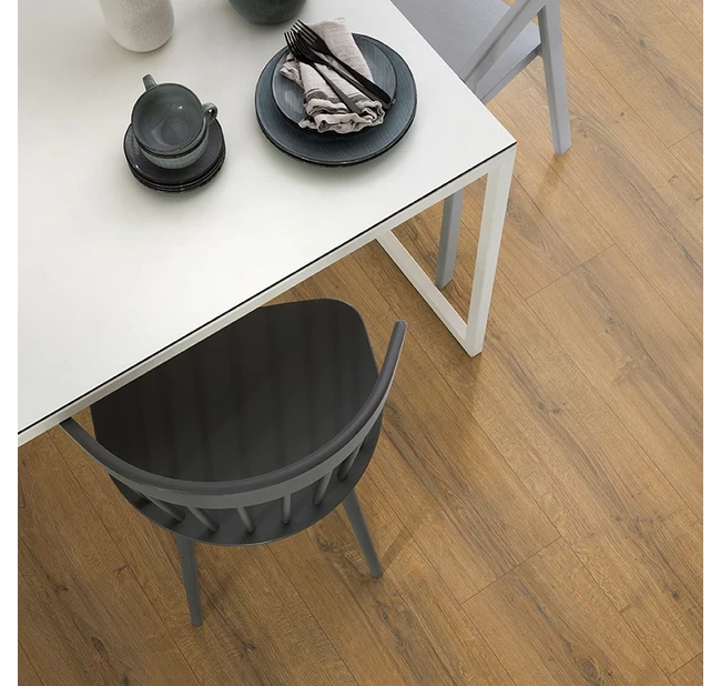 Ламинат Egger Large Aqua Plus Дуб Шерман коньяк коричневый EPL184 Ламинат Egger Large Aqua Plus Дуб Шерман коньяк коричневый EPL184