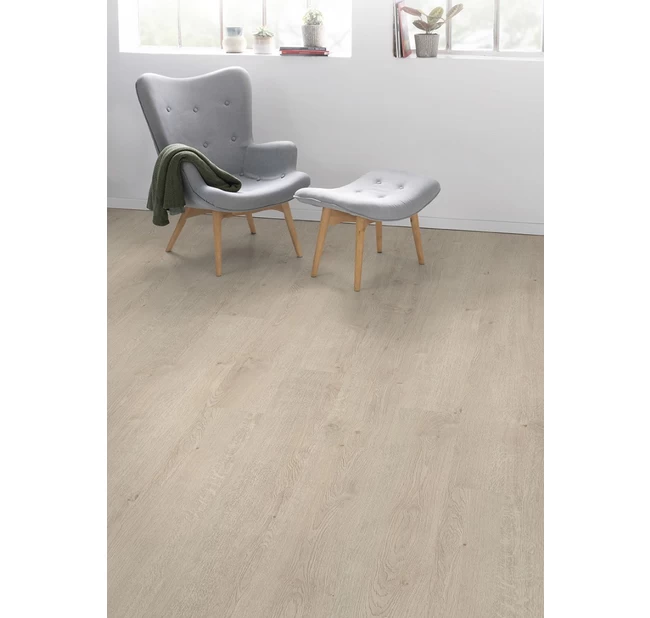Ламинат EGGER Classic Дуб Ньюбери белый EPL045 33/8 без фаски Ламинат EGGER Classic Дуб Ньюбери белый EPL045 33/8 без фаски
