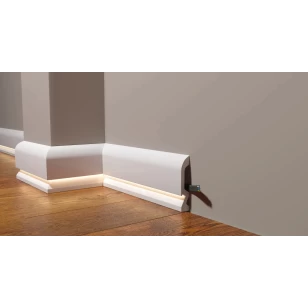 Плинтус напольный Decor-Dizayn DD700