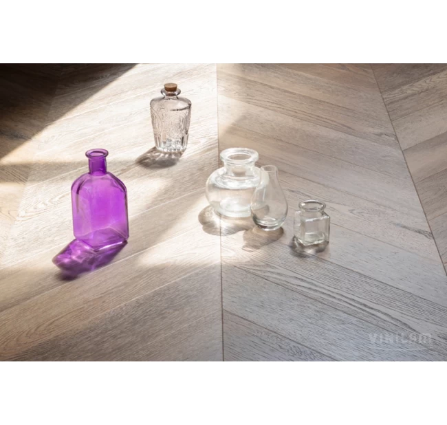 Виниловый ламинат Vinilam Parquet Chevron Шампань RI153616CL4 Виниловый ламинат Vinilam Parquet Chevron Шампань RI153616CL4