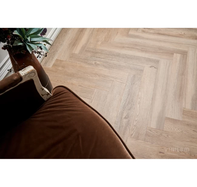 Виниловый ламинат Vinilam Herringbone Паркет Северный IS11133 Виниловый ламинат Vinilam Herringbone Паркет Северный IS11133