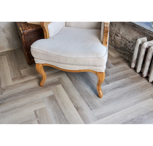 Виниловый ламинат Vinilam Herringbone Паркет Эрмитаж IS11122 Виниловый ламинат Vinilam Herringbone Паркет Эрмитаж IS11122