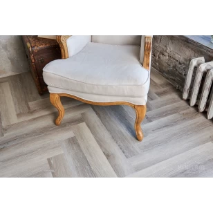 Виниловый ламинат Vinilam Herringbone Паркет Эрмитаж IS11122
