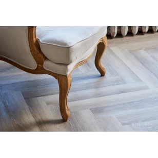 Виниловый ламинат Vinilam Herringbone Паркет Эрмитаж IS11122