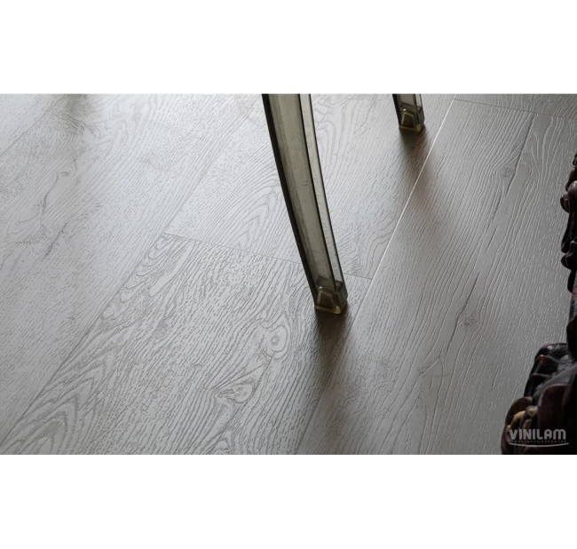 Виниловый ламинат Vinilam Cork Premium 33202 Дуб Аликанте Виниловый ламинат Vinilam Cork Premium 33202 Дуб Аликанте