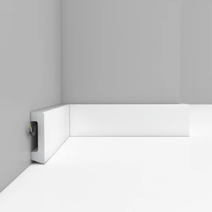 Плинтус напольный Декомастер D234