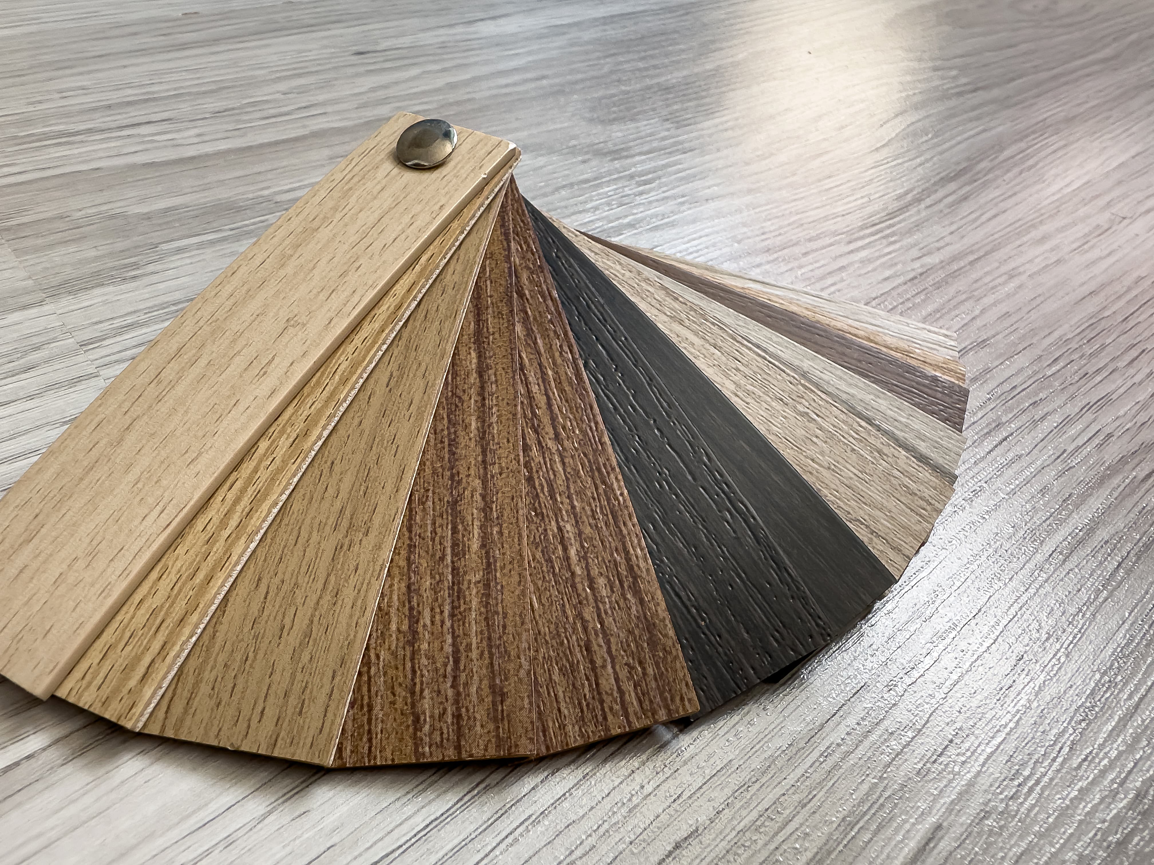 vybor-zveta-laminata